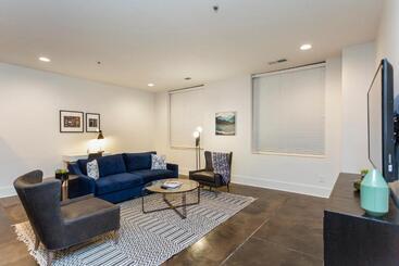 هتل Mint House At The Reserve Nashville