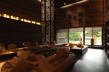 هتل Niseko Konbu Onsen Tsuruga Moku No Sho