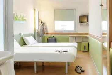 בית מלון כפרי Ibis Budget Bourges