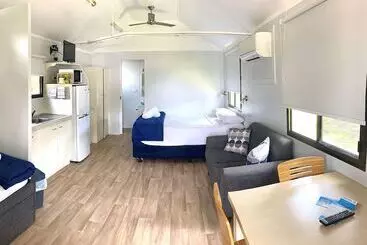 Отель Nrma Woodgate Beach Holiday Park