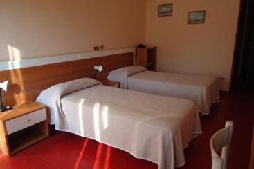 בית מלון כפרי Ristorante Mommo