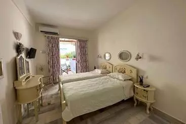 ペンション Naxos Philoxenia