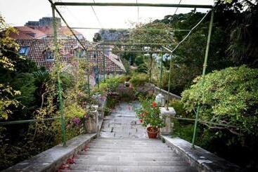 膳宿费 Villa Iveta