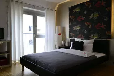 Sunny Side Apartments