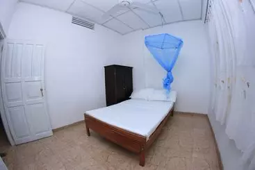 Turistihuoneistot The White Villa