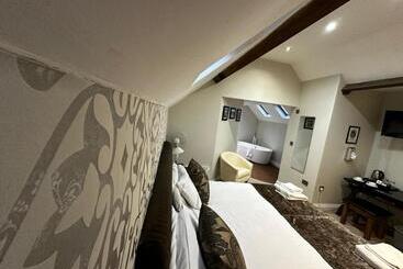 בית מלון כפרי The Maypole At Wellow