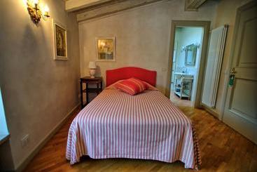 ベッドアンドブレックファースト Garnì Del Gardoncino