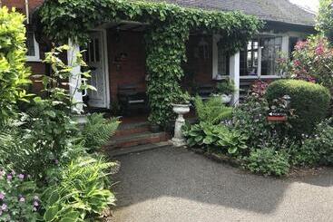 فندق Barons Court