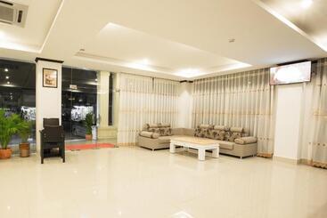 هتل Douangchan Plaza