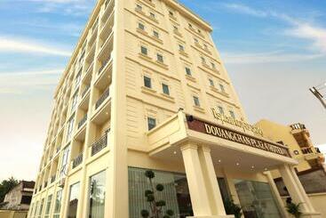 בית מלון כפרי Douangchan Plaza