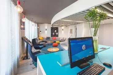 Hotel Holiday Inn Express Paris Velizy, An Ihg