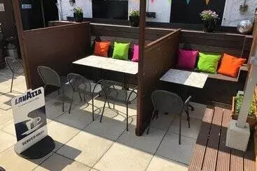 ホテル The Black Swan