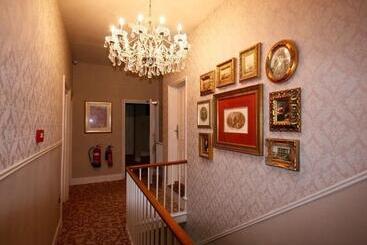 هتل Colchester Boutique