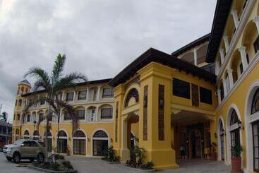 Planta Centro Bacolod Hotel & Residences