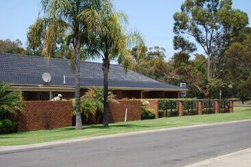 모텔 Sportsmans Motor Inn