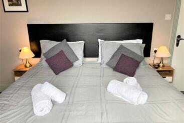 ペンション Sunray Apartments