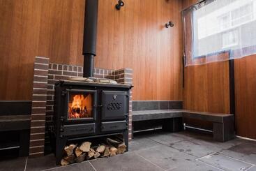 فندق صغير Cafe & Guest House Nagonoya