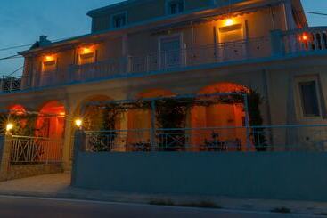 ツーリストアパートメント Valta View Suites & Apartments