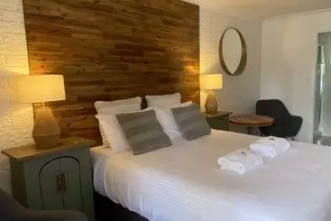 Beachmere Palms Motel