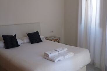 آپارتمان Domopolitan Alcazabilla 15