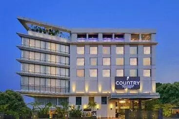 בית מלון כפרי Country Inns & Suites By Radisson Manipal