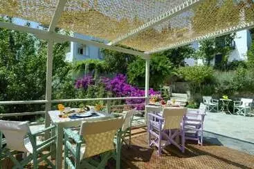 公寓式酒店  Konstantina Studios