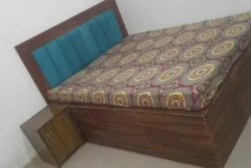 Hotel Oyo 81117  Golden