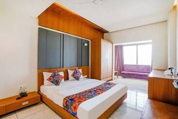 Fabhotel Prime Blue Moon