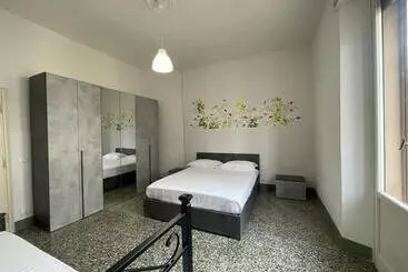 تختخواب و صبحانه Homelink Firenze   Charlotte