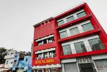 Collection O Hotel Pal Avadh
