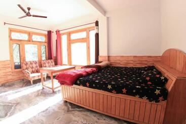 هتل Flipsyde Retreat