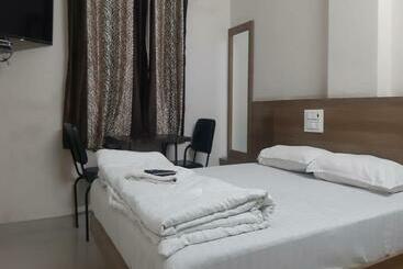 Hotel Staymaker Marvel Residency