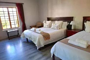 ペンション Thorntree Country Lodge