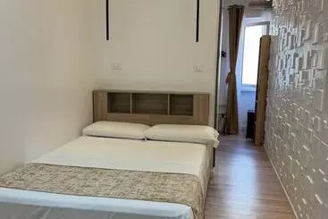 تختخواب و صبحانه Living