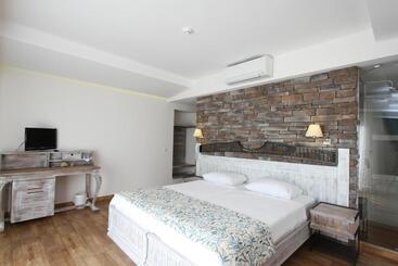 Hotel Dedeminn Marina