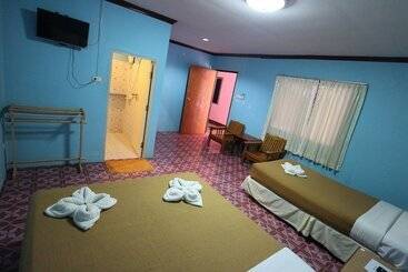 Hotel Gypsy Village 2