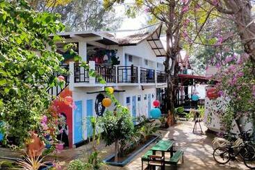 Gili Beach Bum Hostel