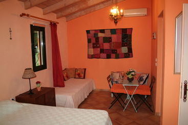 Pensão Terry Land Village