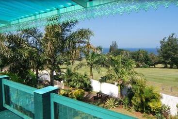 צימר Umkomaas Guest House