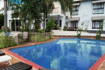 צימר Umkomaas Guest House