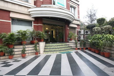 Fabhotel New Friends Colony