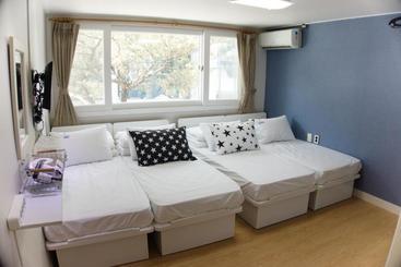 Pension Gstar Guesthouse