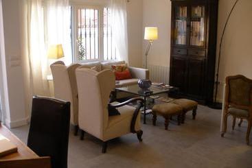 شقق خاصة سياحية Tíbula City Apartamento Turistico
