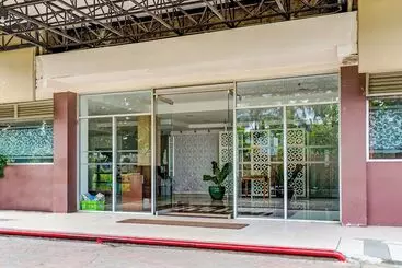 هتل Collection O 92643 Emerald Apartement By Tahha Hospitality