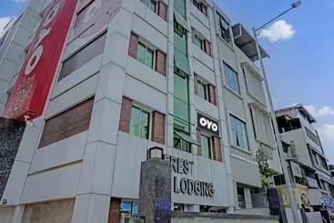 Hotel Fabexpress Everest Lodging