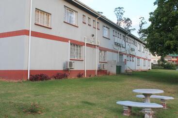 تختخواب و صبحانه Thokoza Anglican Conference Centre