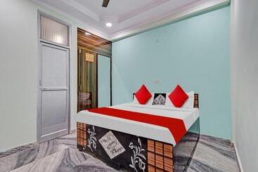 호텔 Oyo Flagship 81340 Diamond Inns