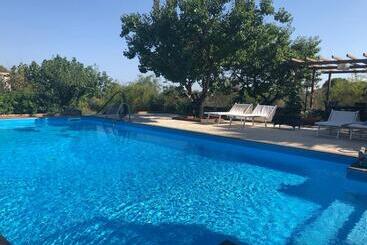 Aamiaismajoitus (B&B) Etna Petit Relais