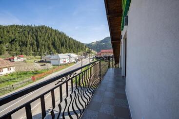 Пансион Casa De La Munte