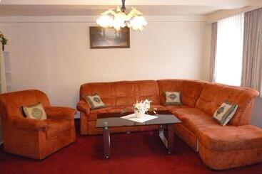 酒店 Café Restaurant Parkhaus